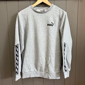 Men’s Puma Gray Crew Neck Sweater Size Small